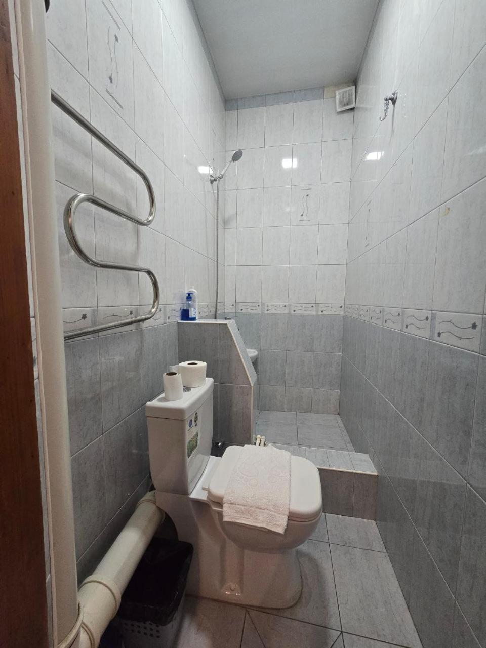 Guesto Hostel Tashkent Bagian luar foto