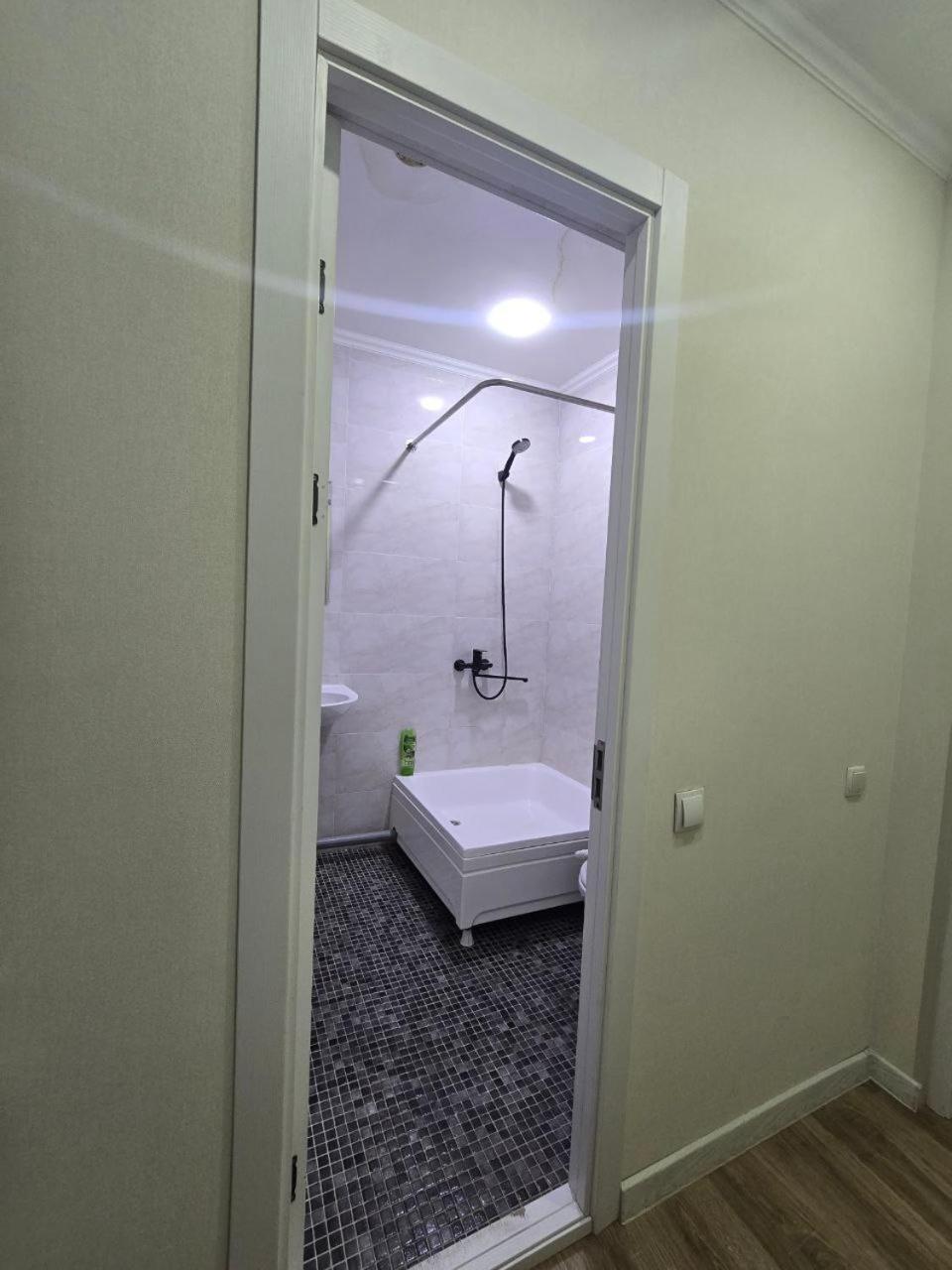 Guesto Hostel Tashkent Bagian luar foto