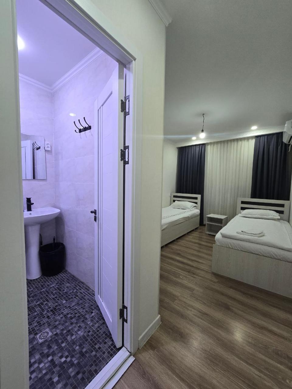 Guesto Hostel Tashkent Bagian luar foto