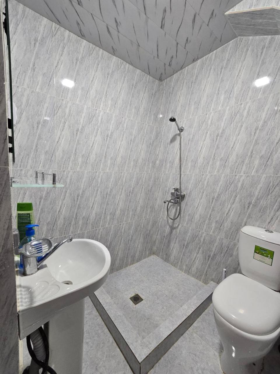 Guesto Hostel Tashkent Bagian luar foto