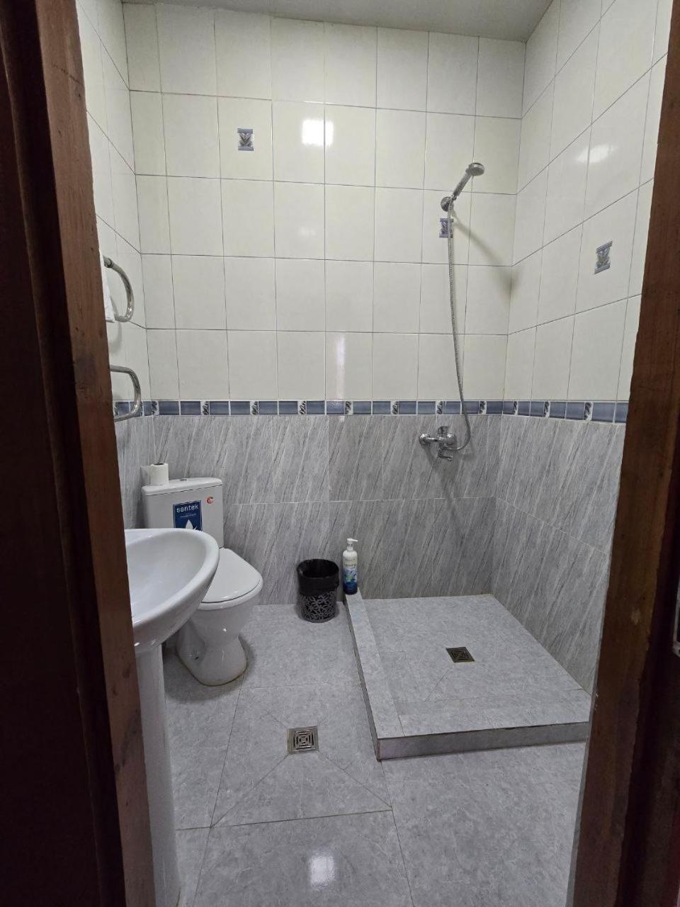 Guesto Hostel Tashkent Bagian luar foto