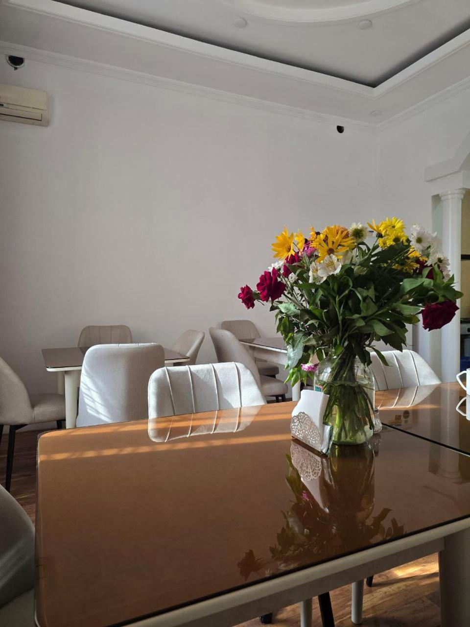 Guesto Hostel Tashkent Bagian luar foto