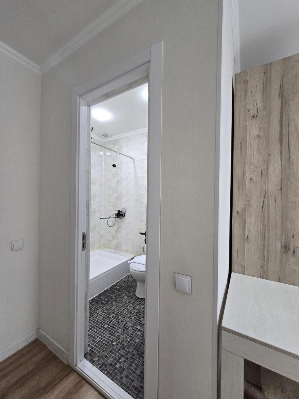Guesto Hostel Tashkent Bagian luar foto